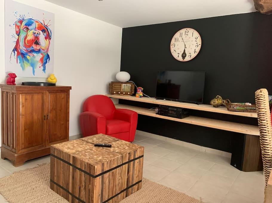 Gite A La Ferme Avec Jacuzzi Et Piscine Chauffee Saint-Felix-de-Tournegat Luaran gambar